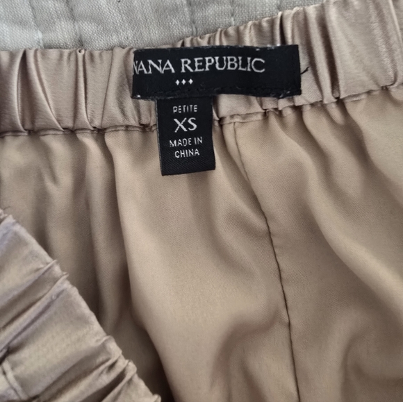 Pleated Midi Skirt in Blush Taupe - Picture 2 of 4